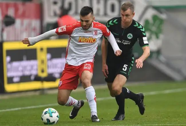 支付机构与 支付机构与