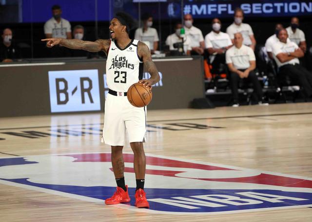 击的女子短 击的女子短